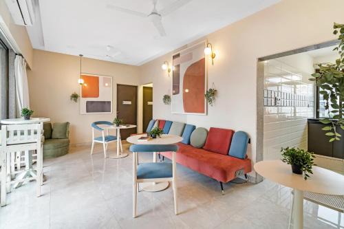 Mezzo Pvt 3BHK in Bandra by SquareOne Stays