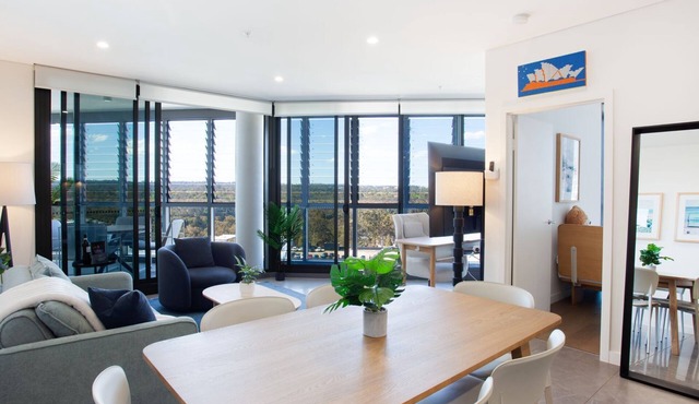 Modern Splendour, Macquarie Park I90