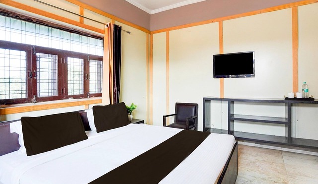 Mordern Room Ballaupur Chowk Dehradun