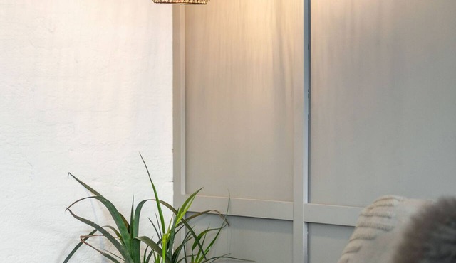 Motel 3858