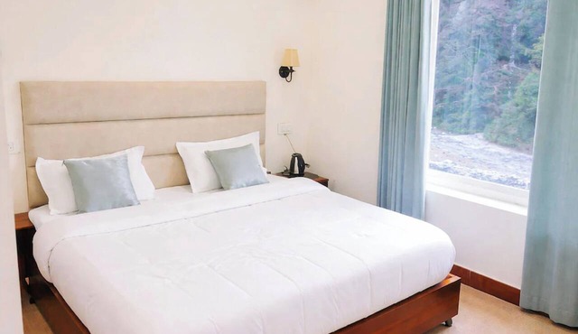 Mountain View Hotel The Shrigangalok