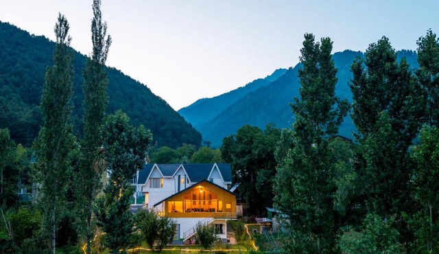 Moustache Pahalgam