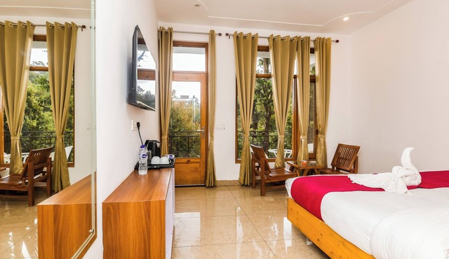 Mukteshwar Valley Resort