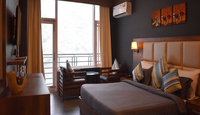 Nibaana Resort