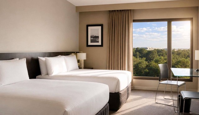 Novotel Sydney International Airport Hotel