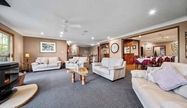 Oasis Inn Ulladulla - Guest 18 Years and Older