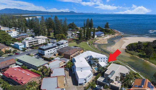 OCEAN SHORES UNIT 10 - LUXURY WATERFRONT WITH WI-FI