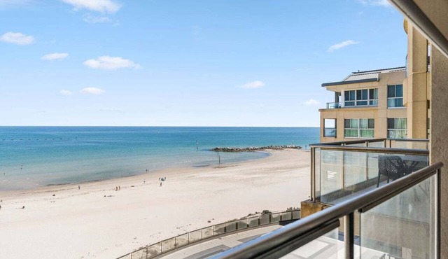 Oceanside Studio at the Pier in Holdfast Bay