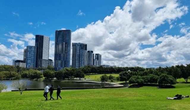 Olympic Park 2BR Apartment with Parking