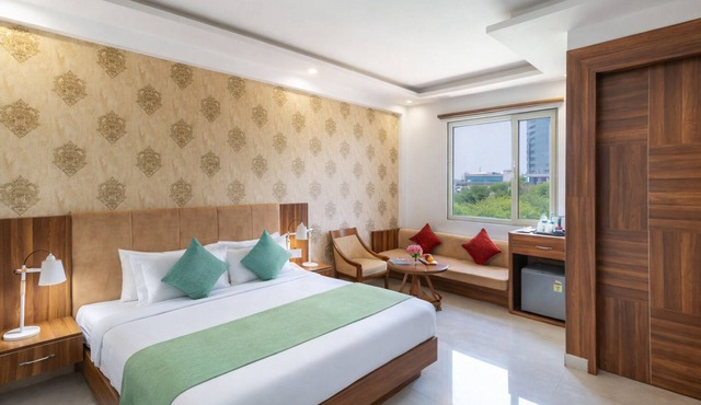 OPO Horizon LYRO, Formerly known as Inde Hotel