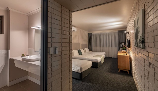 Palms Hotel Motel Chullora