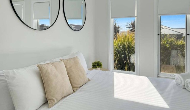 Paradise Drive - All of the comforts