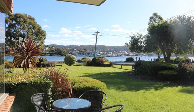 Pelican Waters Unit 1, ground level accommodation