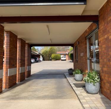 Peter Allen Motor Inn