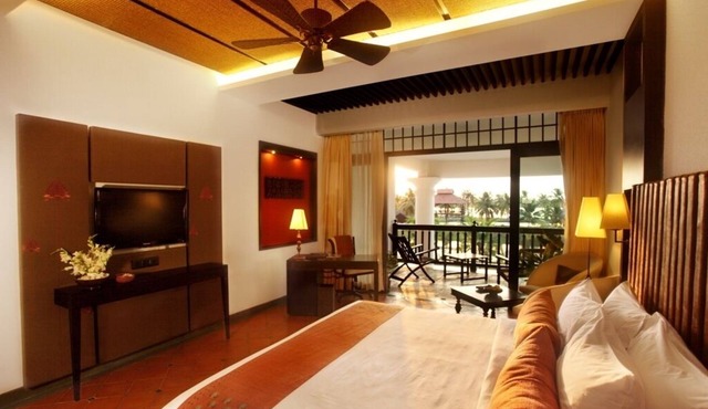 Plumeria Lake Resort & Spa