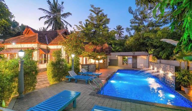 POP Tavern Pool Villa by VOYE HOMES
