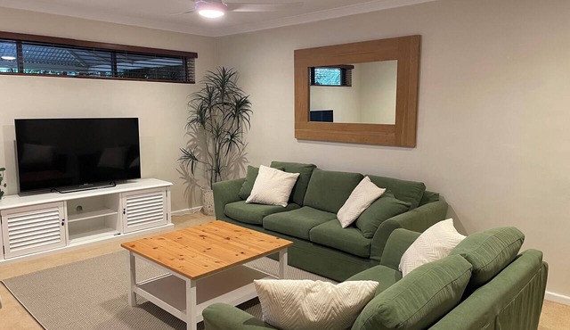 Private and Secure, 3 bed 1.5 bath in Kardinya