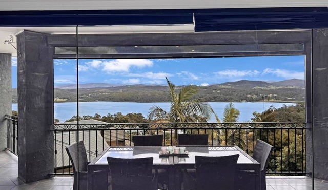 Private Family Beach House - 5mins from the beach