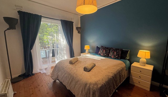 Quiet and central Manly location. 5 Minutes walk to the beach!