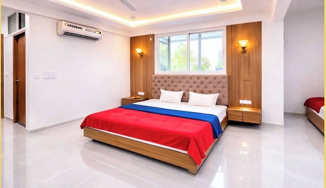 Radhika Palace -near ISCKON &Prem mandir