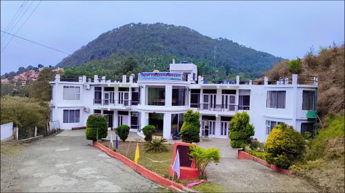 Rajvin Heavens Resort