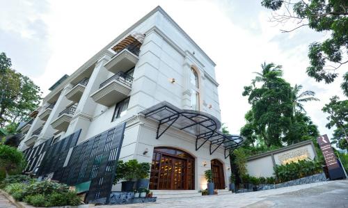 Raphilhin The Business Hotel