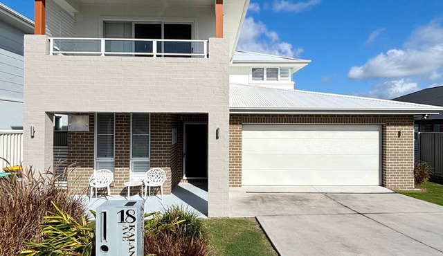 Reelaxing@TheRocks - sensational brand new modern home