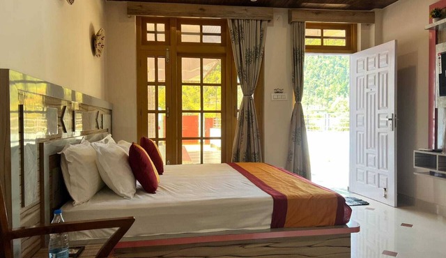 ROCK MOUNTAIN HOMESTAY