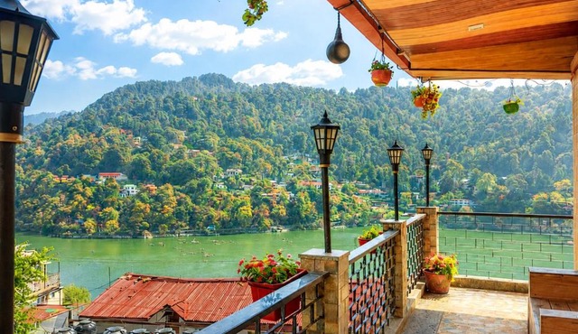 Royal Lakefront Hotel PRIME LOCATION NAINITAL HOTEL # NEW VINAYAK LAKE VIEW MALL ROAD With #Free Wifi #Balcony #Room Service #Luxury And Spacious Room - A Top Rated Hotel
