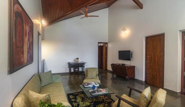 SaffronStays Hidden Branches -3BR pet-friendly villa with infinity pool & forest views in Khandala