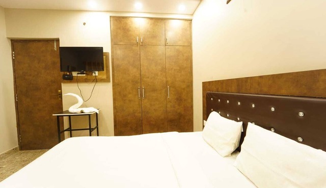 Saharsh Banquet Hall And Hotels