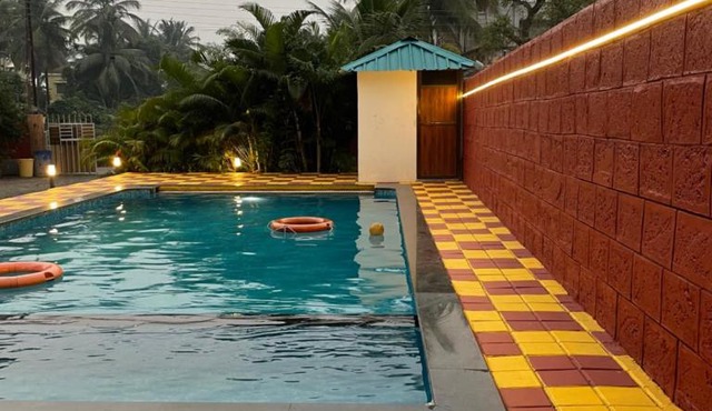 Scarlet Resort