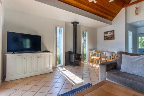 Sea Shell Chalet at Berrara Chalets