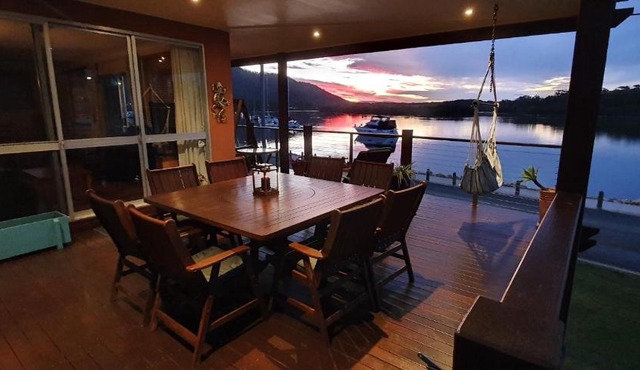 Sensational Waterfront Apartment