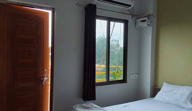 Shri Hari Kunj Paying Guest House