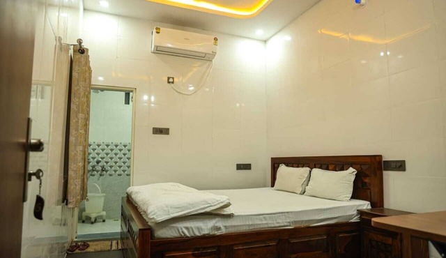 SHRI RAGHAV HOME STAY