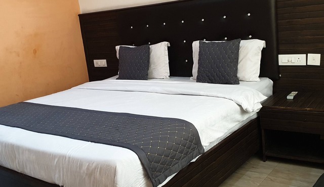 Soham Hotel