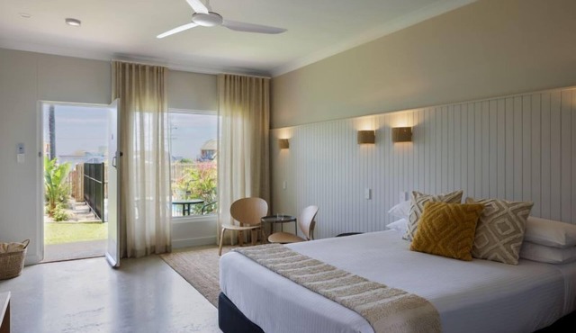 South Pacific Palms Motor Inn