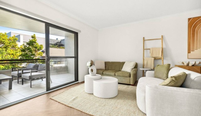 Spacious 2-Bed, 2-Bath Moments from Avalon Beach