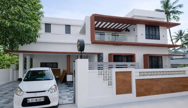 Spacious 5-bedroom villa in awesome Varkala with AC comfort