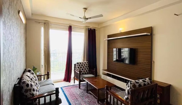 Spacious retreat inBhartiya city