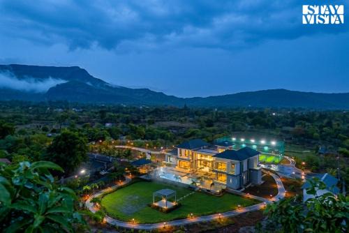StayVista at Rooted By Frangipani - Pool & BBQ