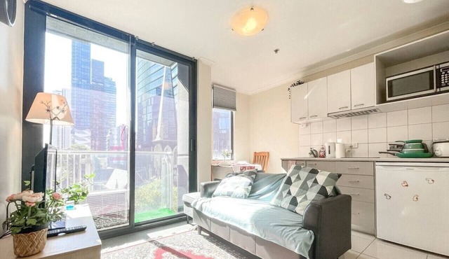 Steps from Chinatown - 2BR CBD Escape