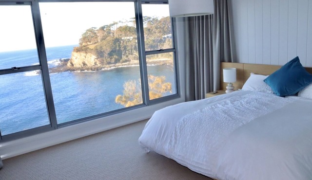 Stunning Absolute Ocean Front Luxury 4 Bedroom Home with Spectacular Views
