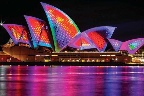 STUNNING SYDNEY HOME 11