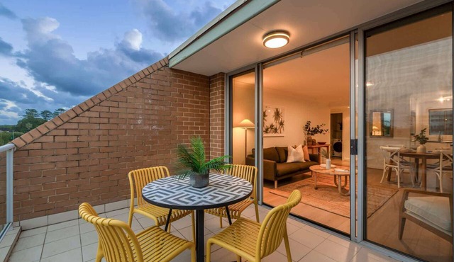 Stylish 1-Bed Apartment Near Manly Beach