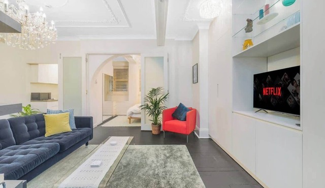 Stylish 1-Bedroom Retreat