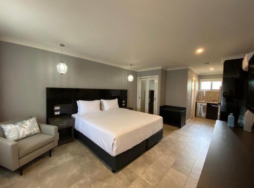 Sunseeker Motor Inn