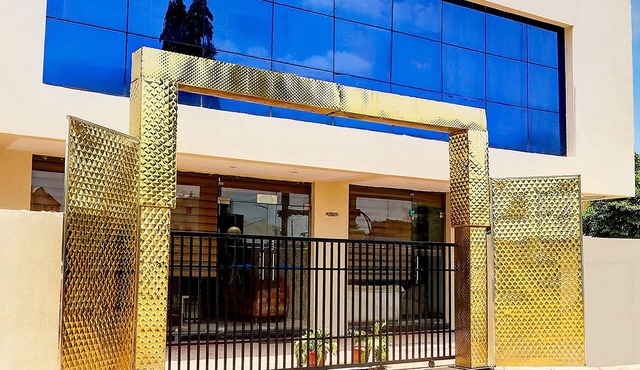 Super Townhouse Hoshangabad