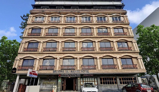 Super Townhouse OAK Hotel Belsons Taj Mahal